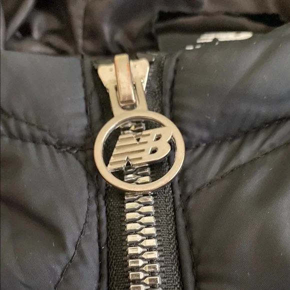 Black Quilted New Balance Hooded Jacket - Picture 5 of 10